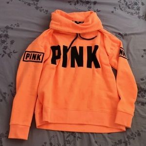 VS PINK Pullover
