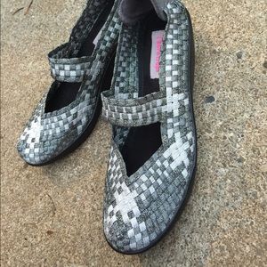 Women's Bare Traps Black & Grey Slip on Shoes 8.5M
