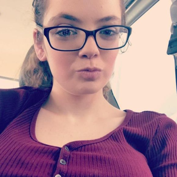 Meet your Posher, Ashley - Picture 1 of 1