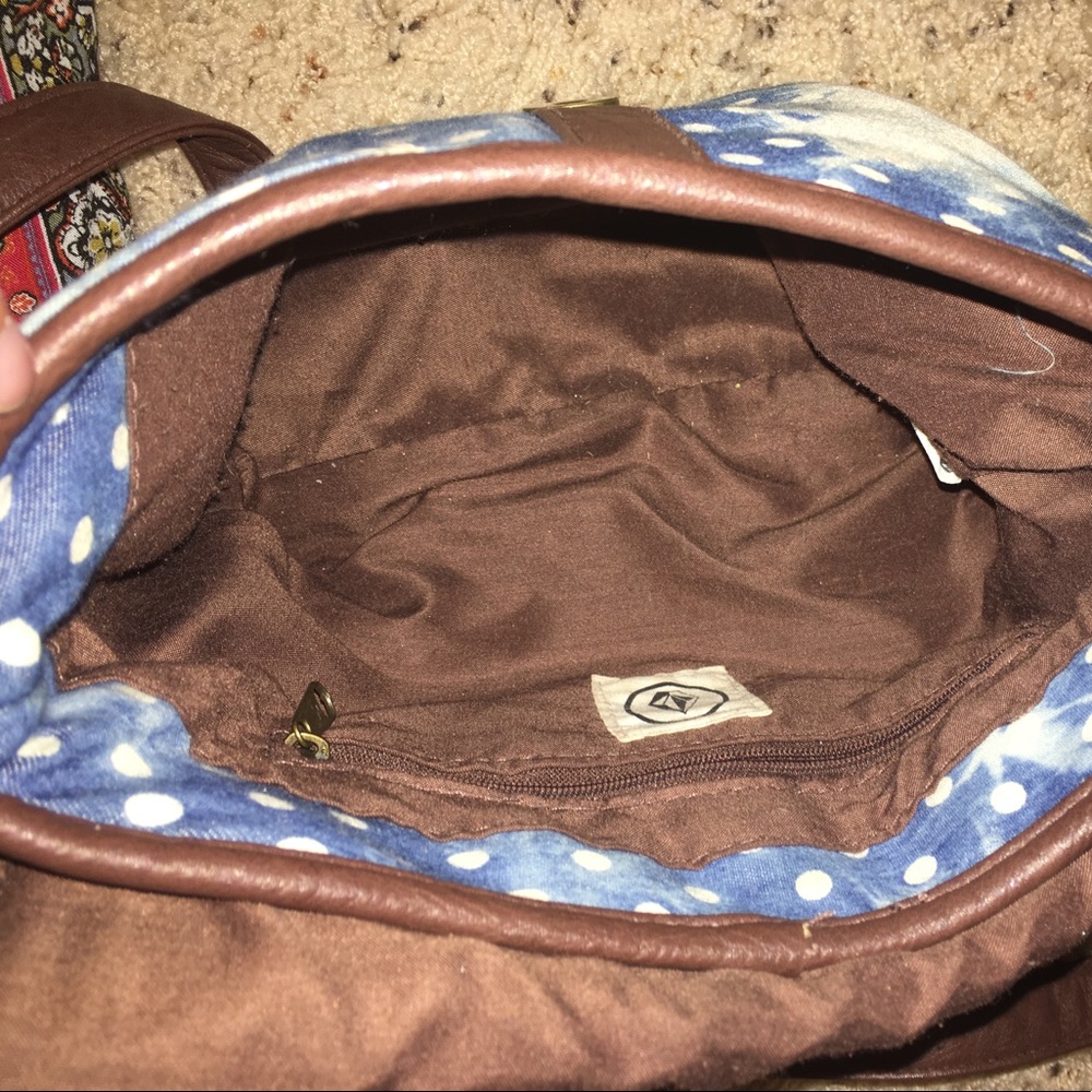 Volcom Purse - Picture 4 of 4