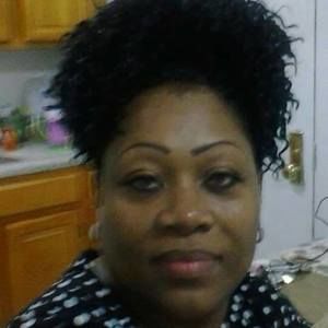 Meet your Posher, Dee dee
