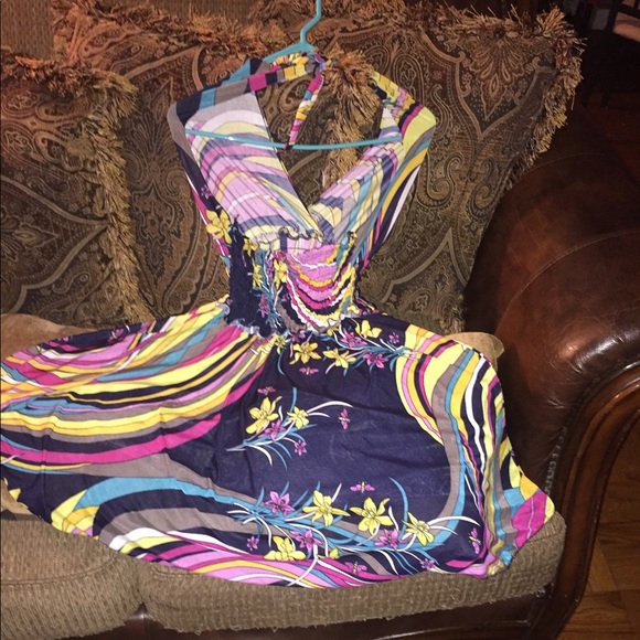 Dress - Picture 2 of 4