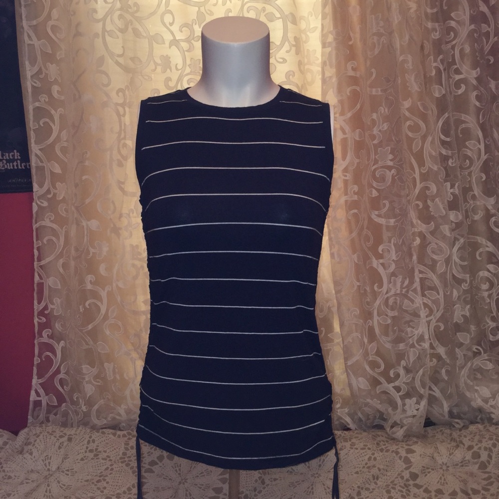 BANANA REPUBLIC S TEE