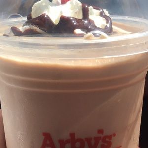 Meet your Posher, Shae