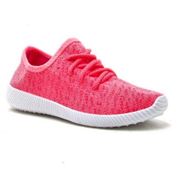 SZ 7 ONLY๐HP5โฃ๐Neon Pink Flyknit Sneakers! NEW! - Picture 2 of 6