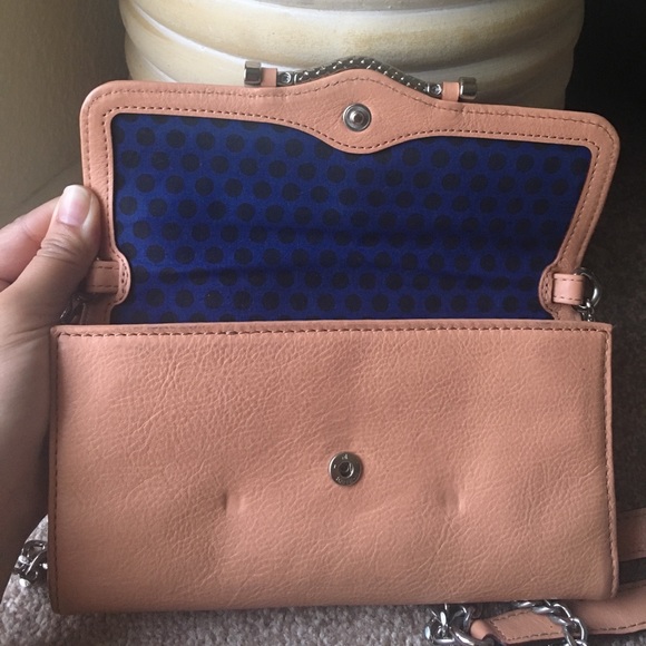 ❌❌SOLD❌❌Rebecca Minkoff Wallet on a Chain - Picture 3 of 8