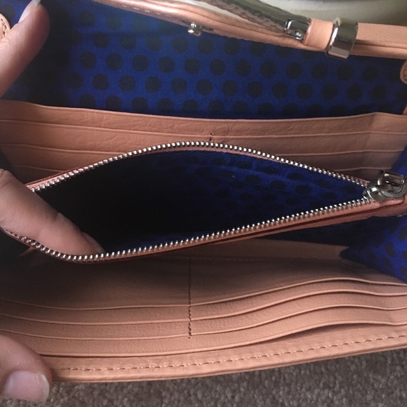 ❌❌SOLD❌❌Rebecca Minkoff Wallet on a Chain - Picture 4 of 8