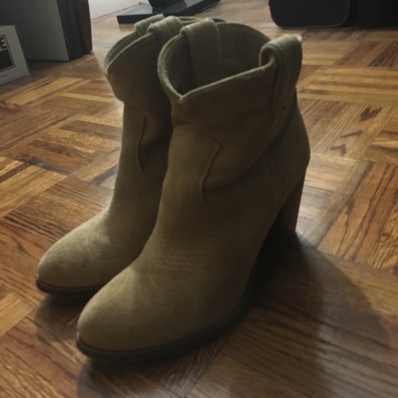 FRYE Ilana Short Suede Boots - Picture 1 of 5