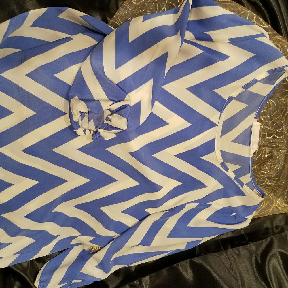 Blue and White Peach Love Cream Blouse