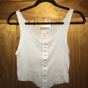 Cropped ribbed tank with snap buttons
