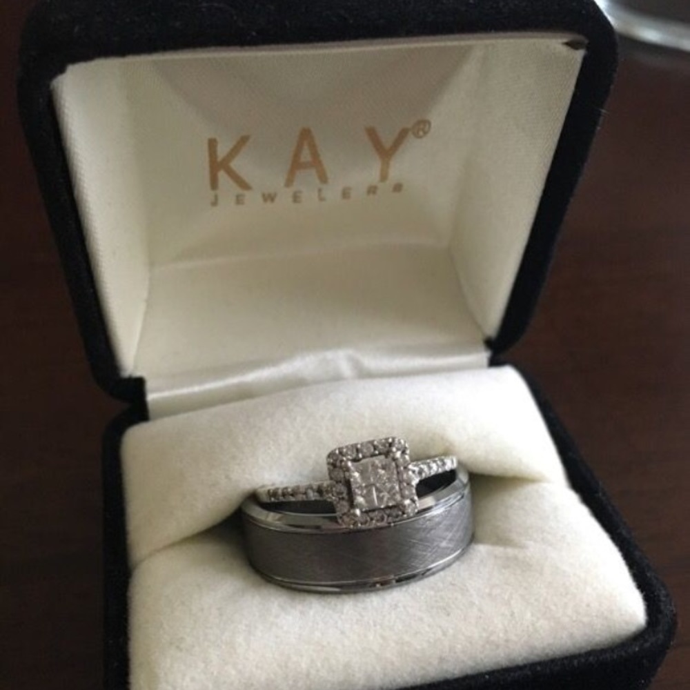READ DETAILS! Diamond engagement ring &men's band