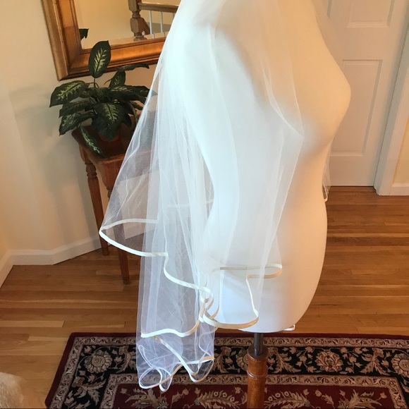 Mikaella Ivory two tier veil.