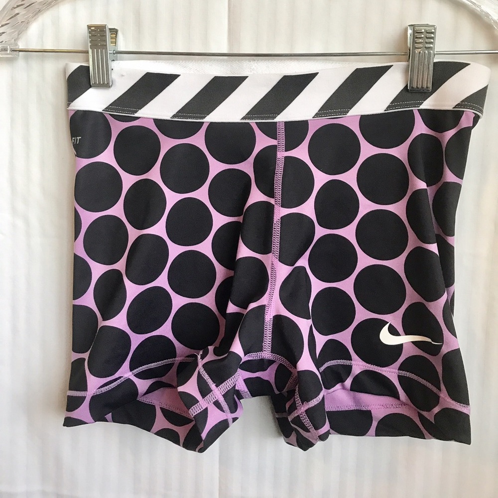 **NEW** Nike pro shorts, size Medium