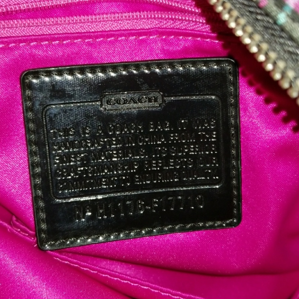 Beautiful Coach cross body - Picture 3 of 4