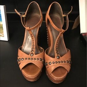 Vince Camuto Wedges! ❤️