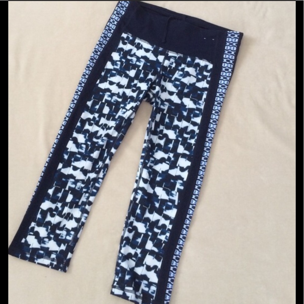 NOT FOR SALE Gap Fit Work out crops