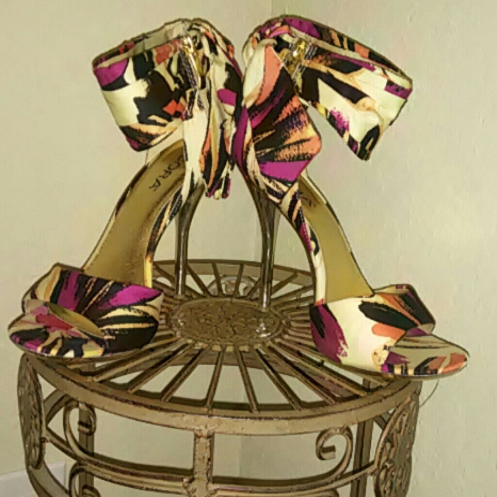 👒Cute,fun,side bow heels👑