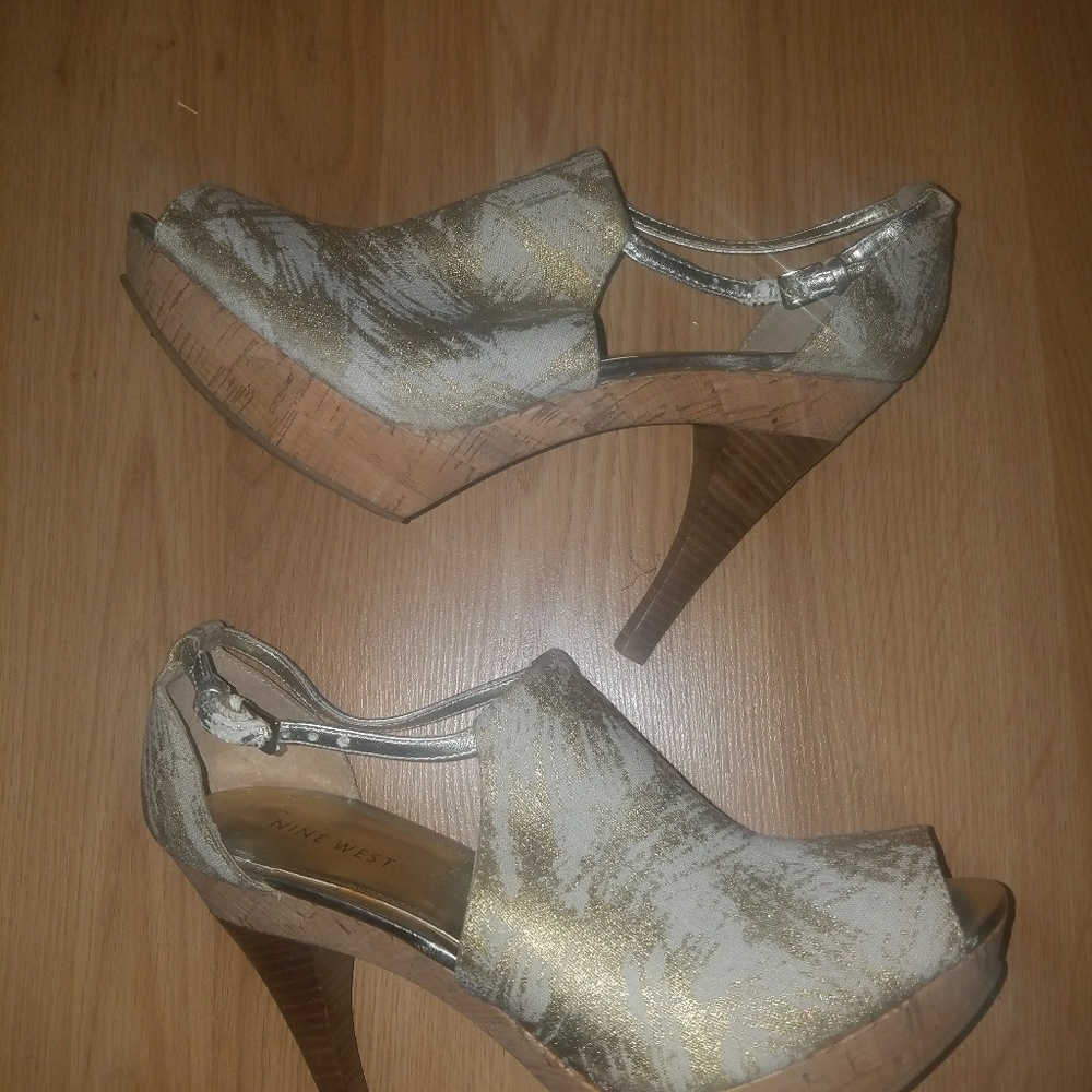 NWT Nine West platforms