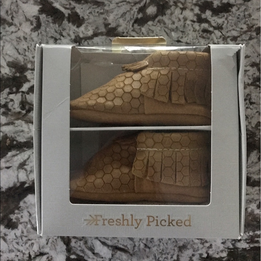 Freshly picked Mocs size 4