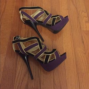 😍 NEW Black and Purple Platform Heels
