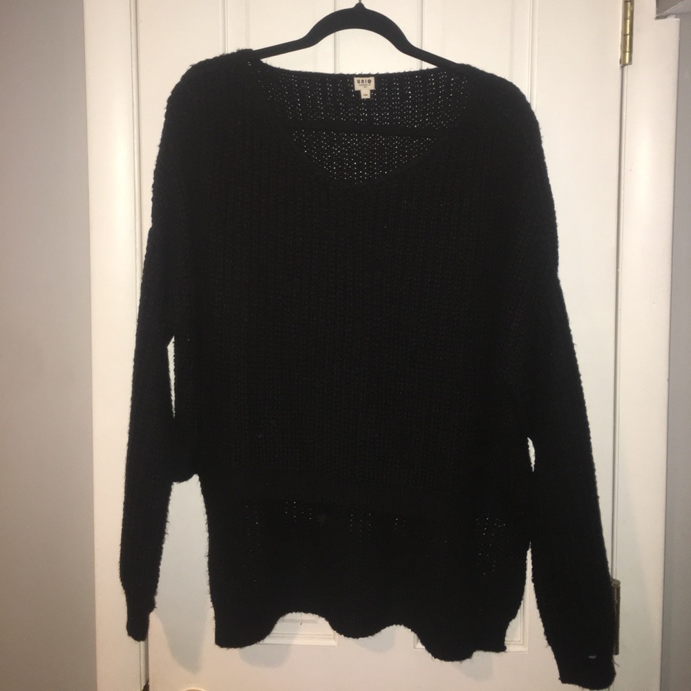 Black oversized sweater