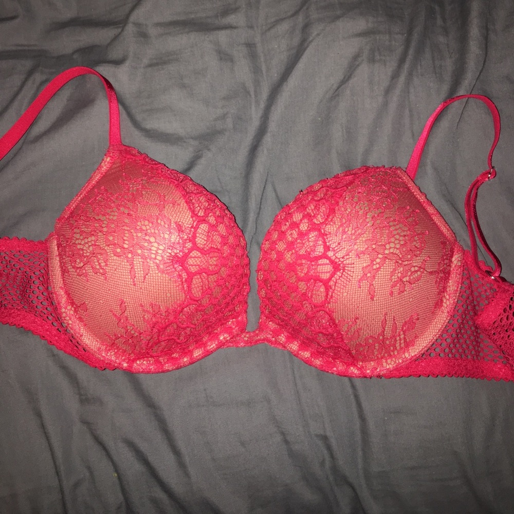 VICTORIA SECRET BOMBSHELL BRA