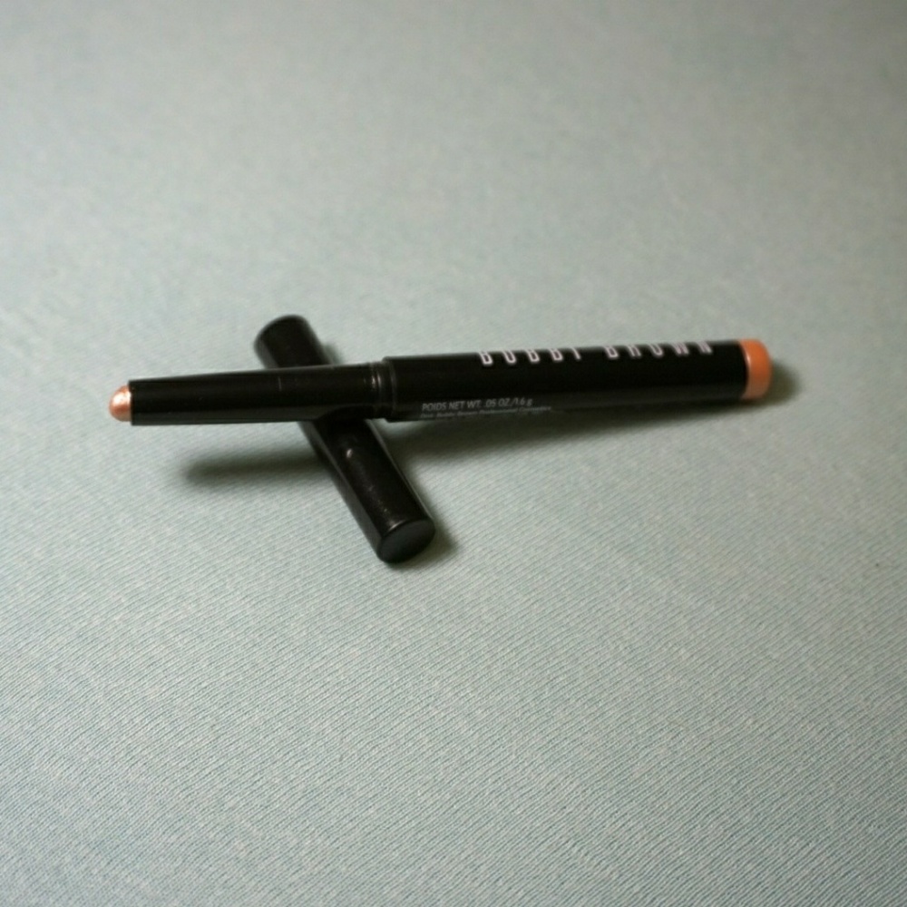 BOBBI BROWN: Cream Shadow Stick in Golden Pink