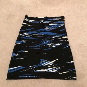 BAREKY WORN BCBG skirt