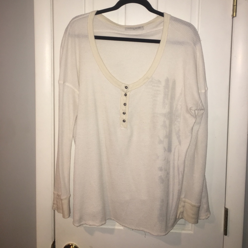 Oversized Henley with design
