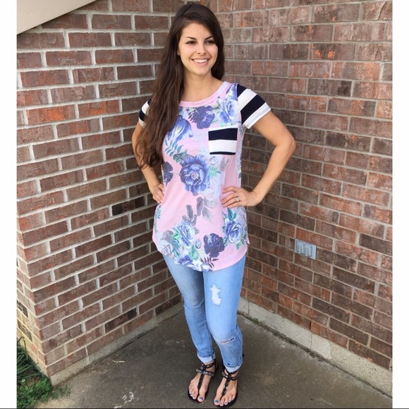 ▫️SOLD OUT▫️🔥CLEAROUT SALE🔥Plus Floral Print Tee - Picture 6 of 8