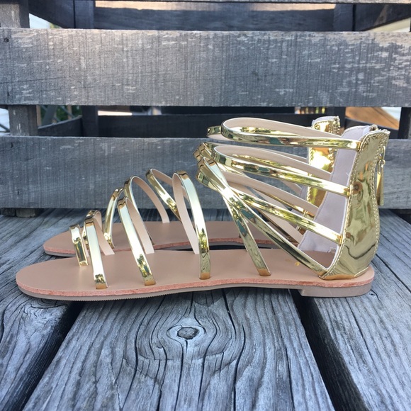 Gold Leather Gladiator Sandals! NEW! - Picture 4 of 8