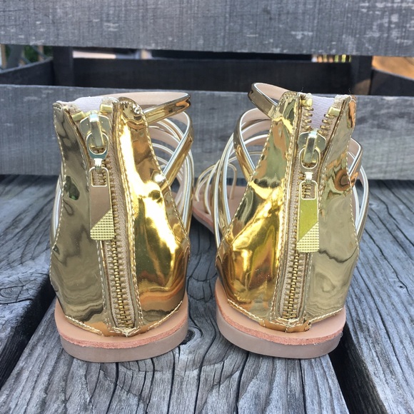 Gold Leather Gladiator Sandals! NEW! - Picture 6 of 8