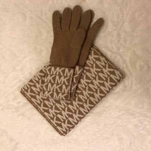 Michael Kors Scarf and Gloves Sat