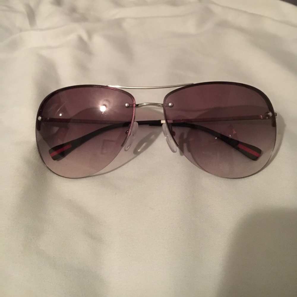 Prada aviator sun glasses