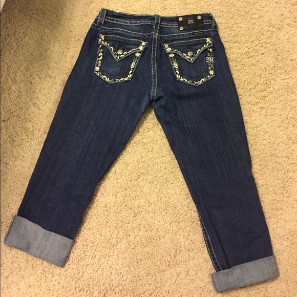 Miss Me capris - Picture 2 of 3