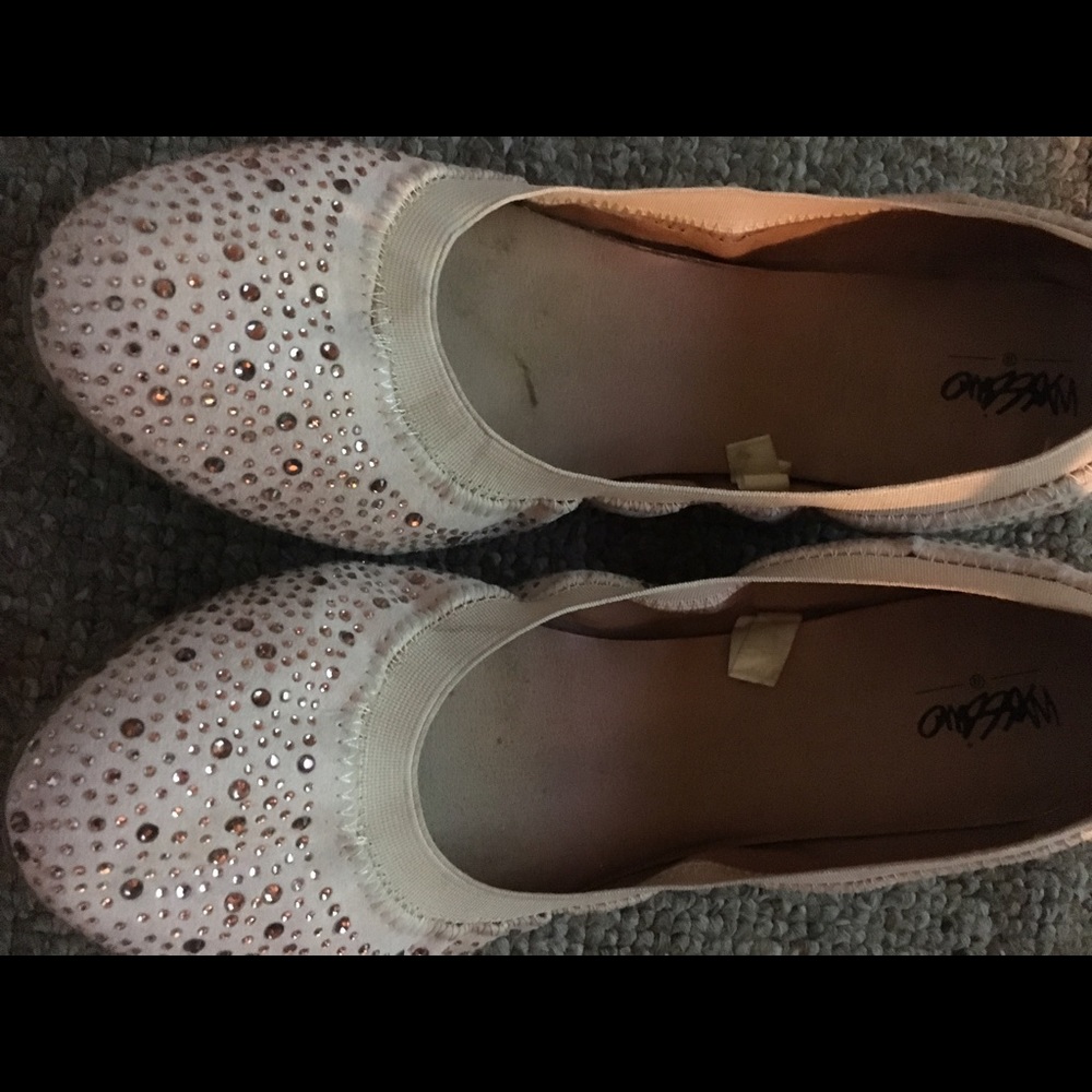 Cute flat shoes 👠