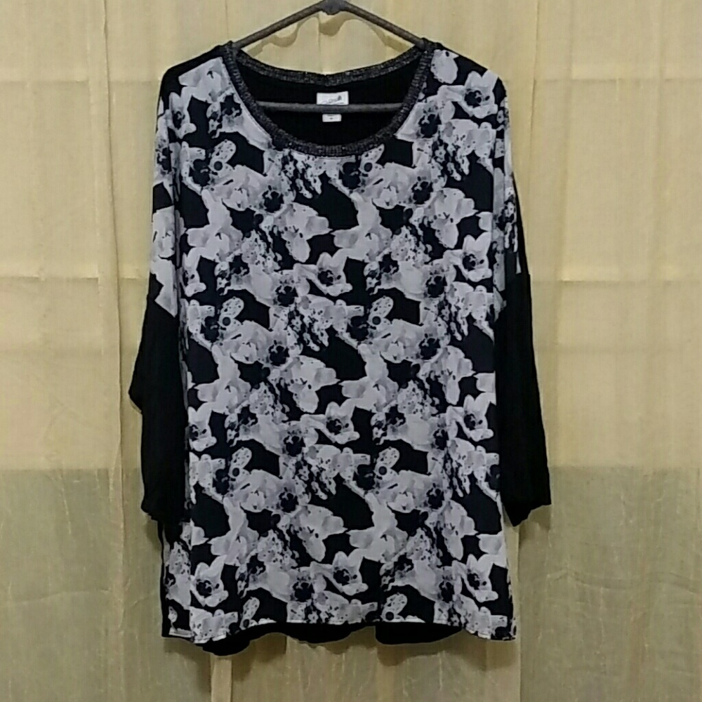 Jaclyn Smith Black Floral Shirt