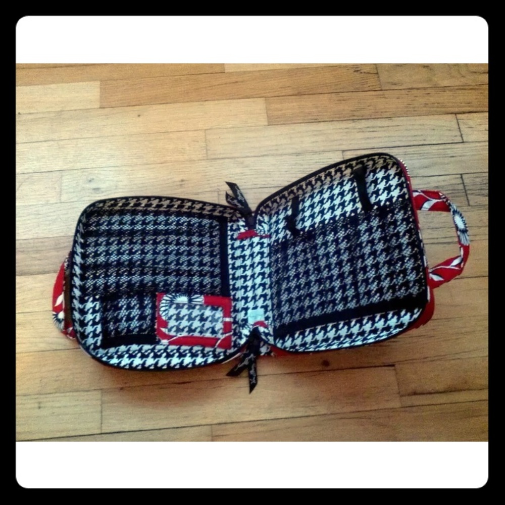 Vera Bradley Tech Organizer in Deco Daisy like new