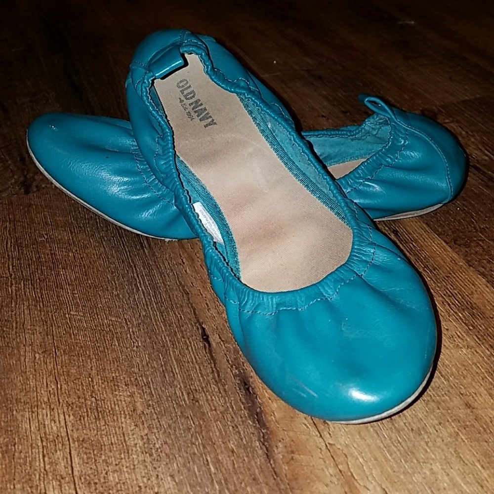 Old navy ballet flats size 10