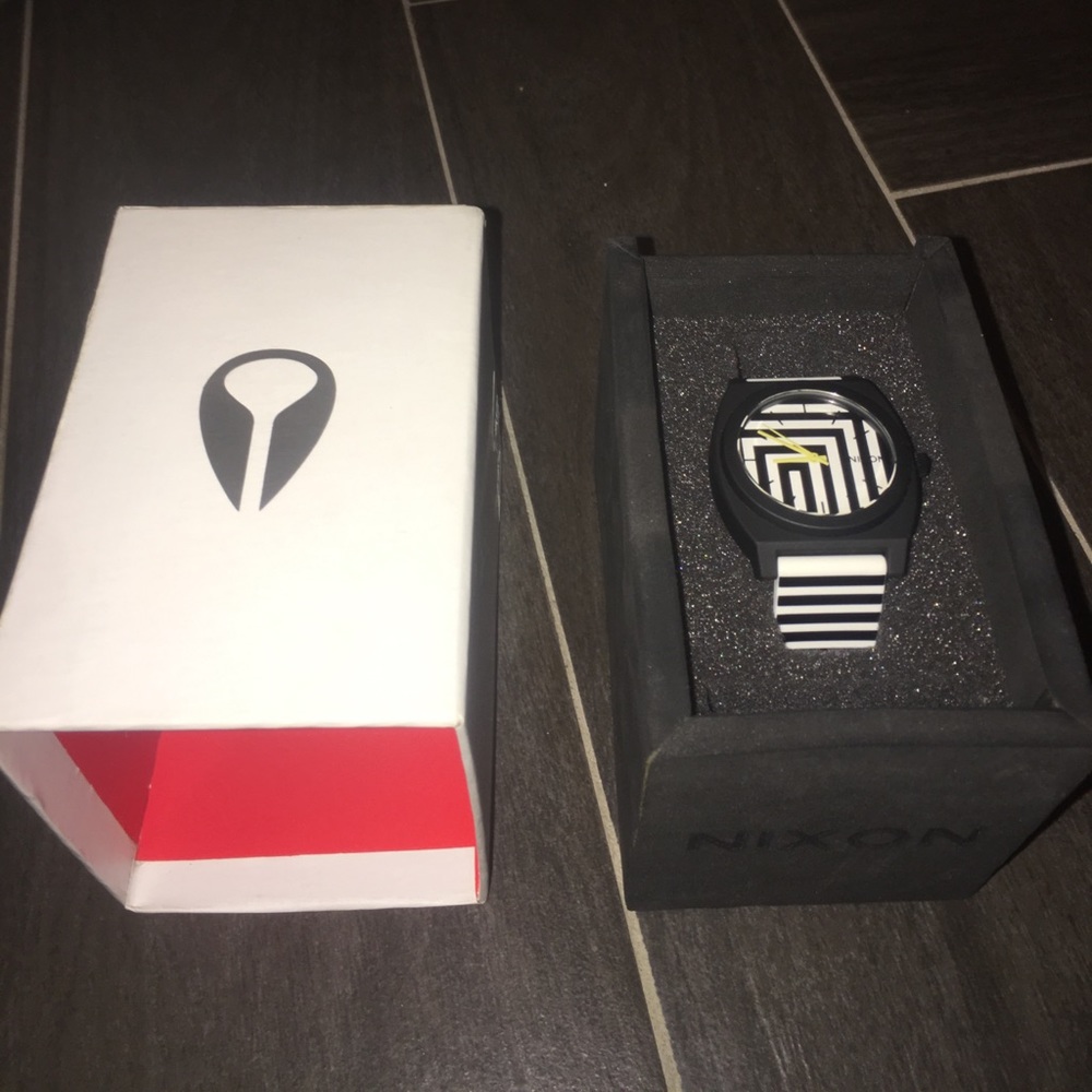 Nixon silicone watch