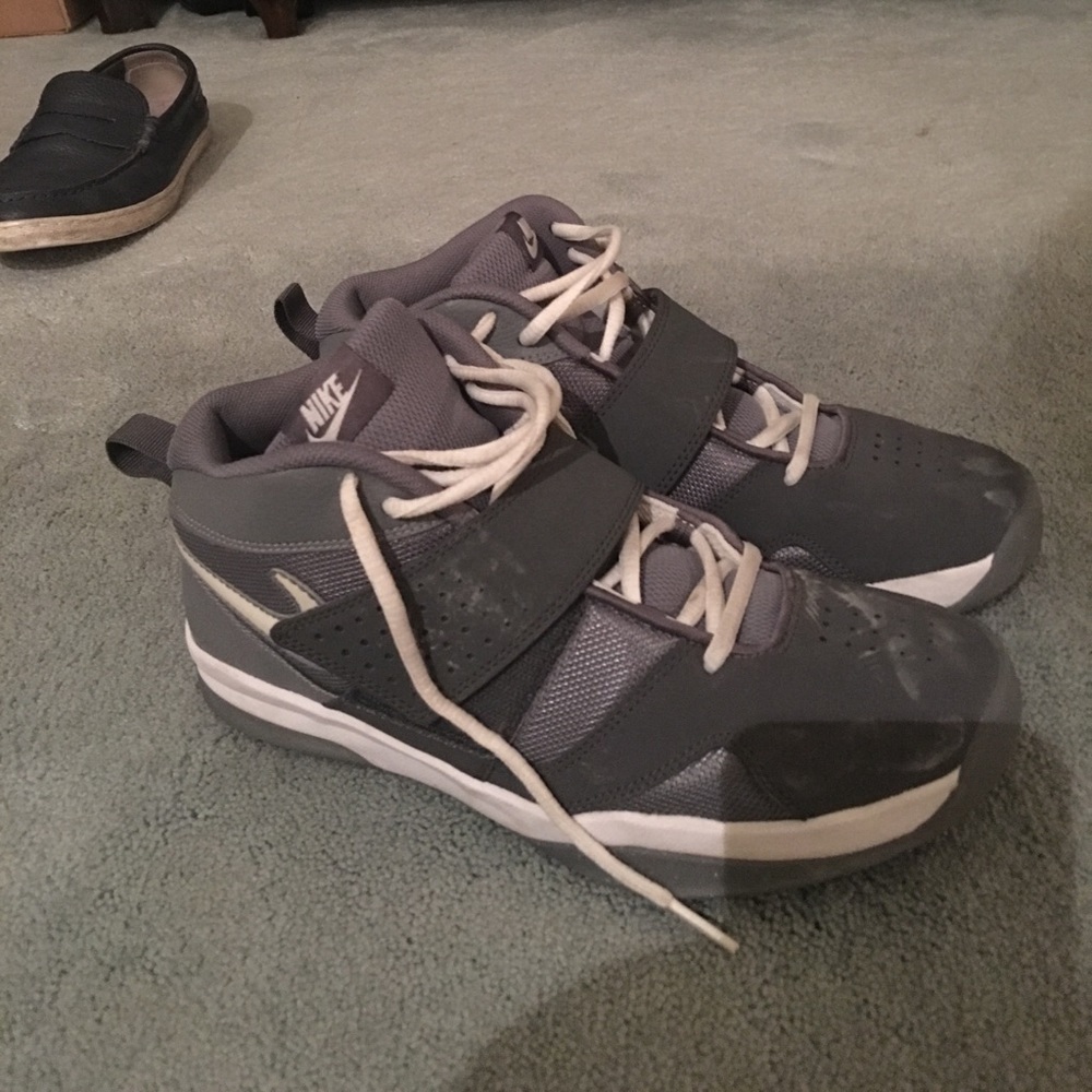 Nike basketball mid-tops