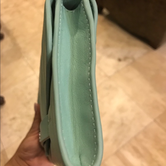 Authentic Tory burch clutch wallet - Picture 6 of 8