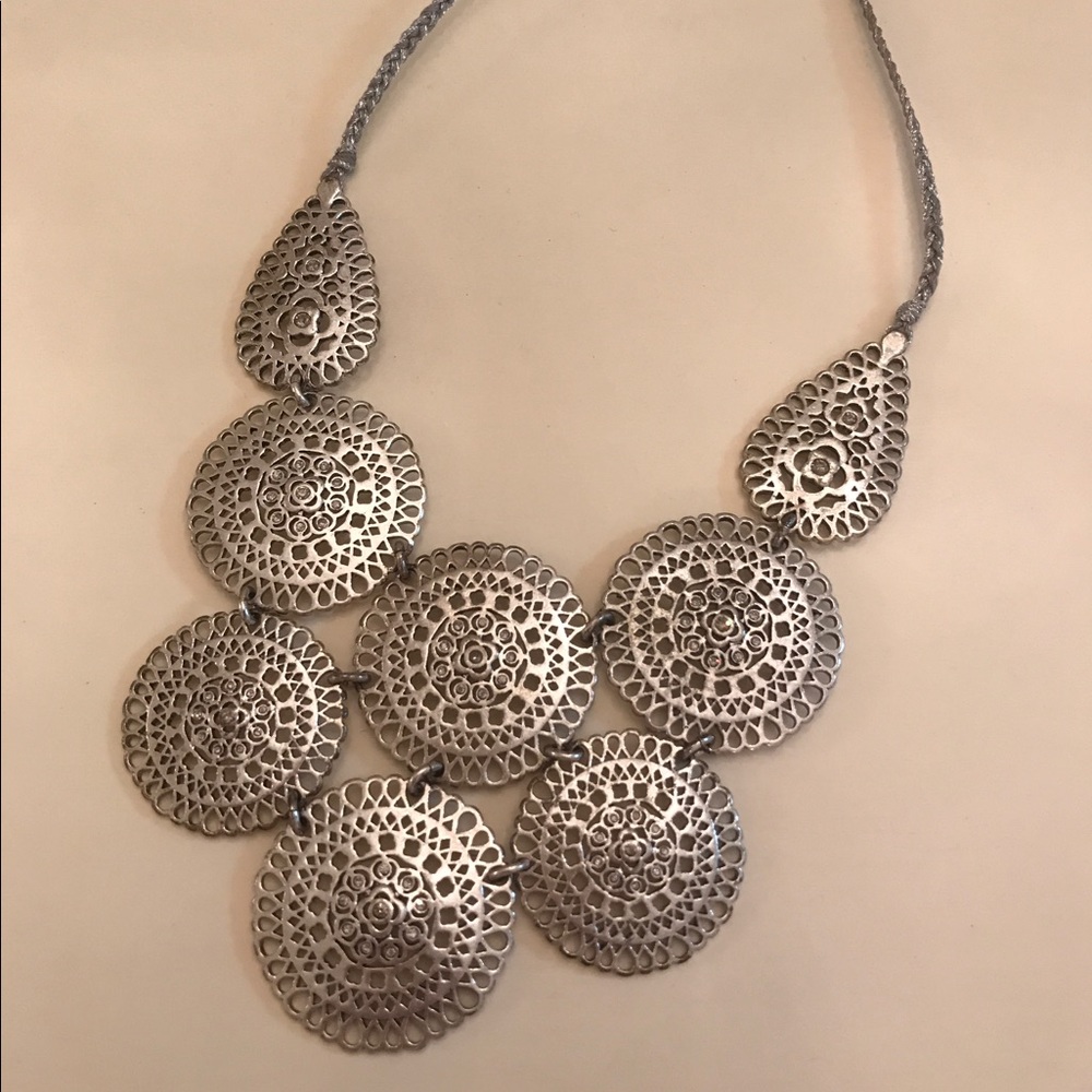 Stella & Dot Medina Bib Necklace