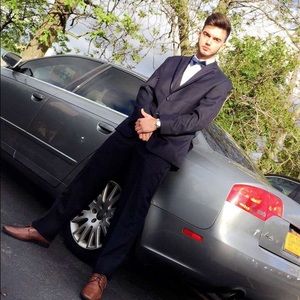 Meet your Posher, Mergim