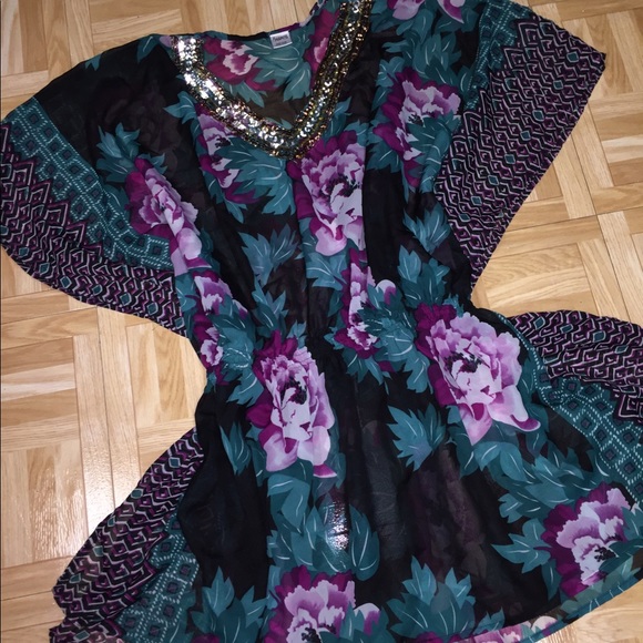 Summer cover up - Picture 2 of 4