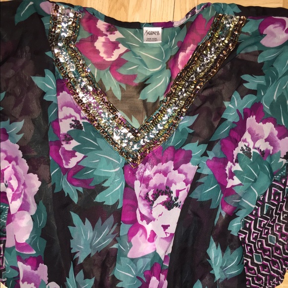 Summer cover up - Picture 3 of 4