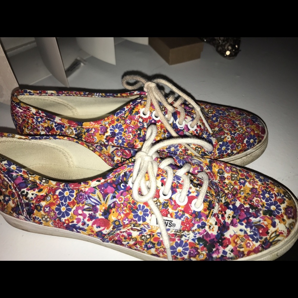 Floral vans