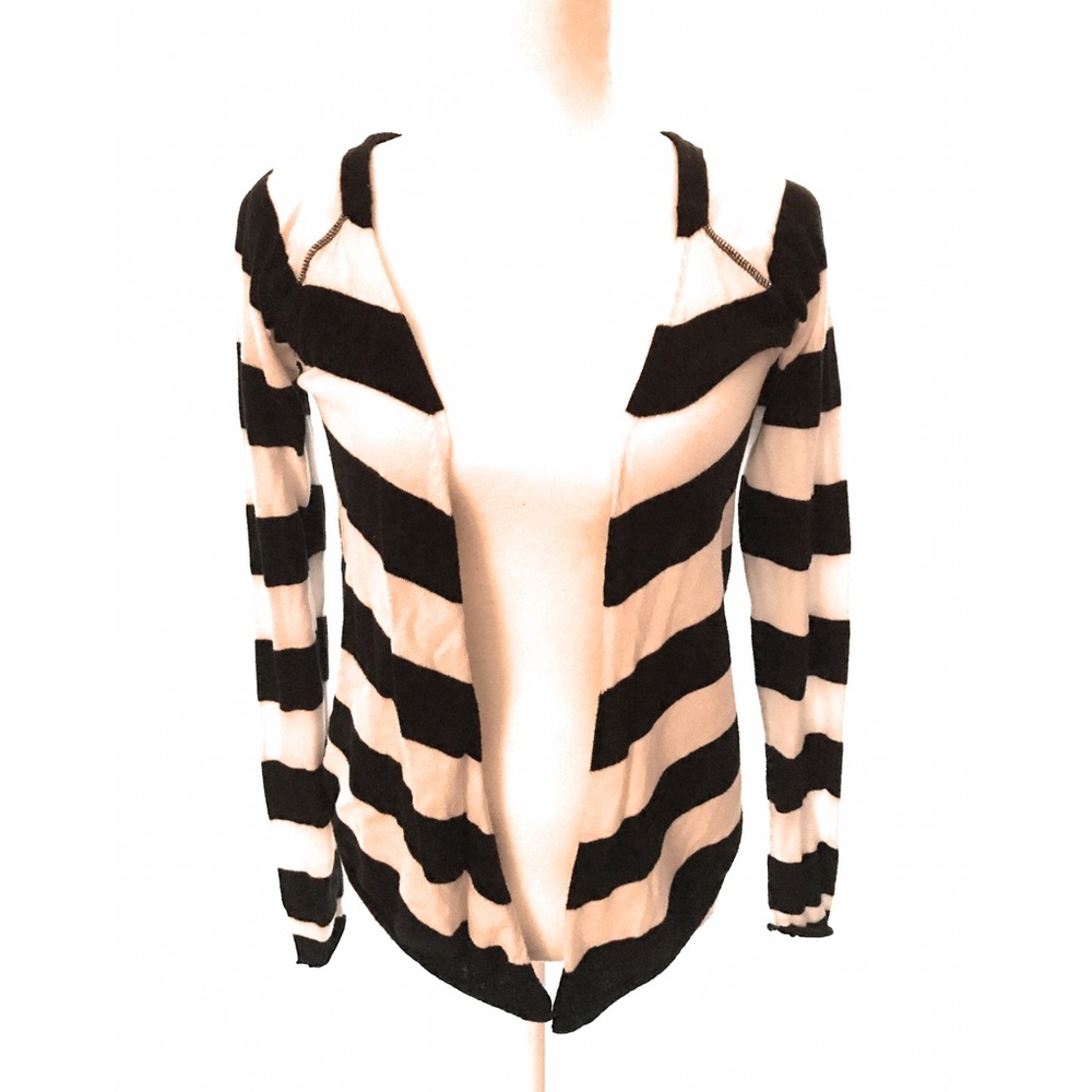 ❗️sale❗️black and white stripes jacket