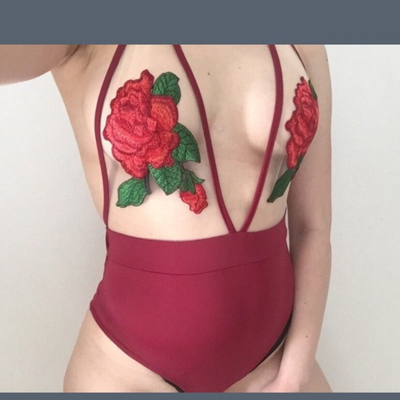 Embroidered Rose Swimsuit Sexy - Picture 2 of 4