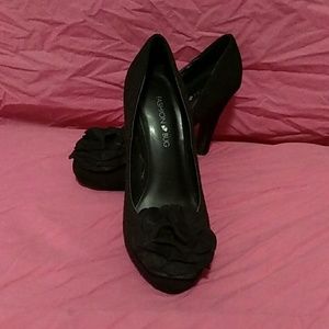 Black Fashion Bug Pumps